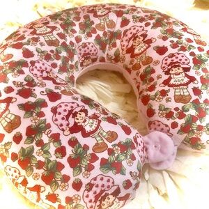 The Wonderful World of Strawberry Shortcake ~ Travel Neck Pillow~